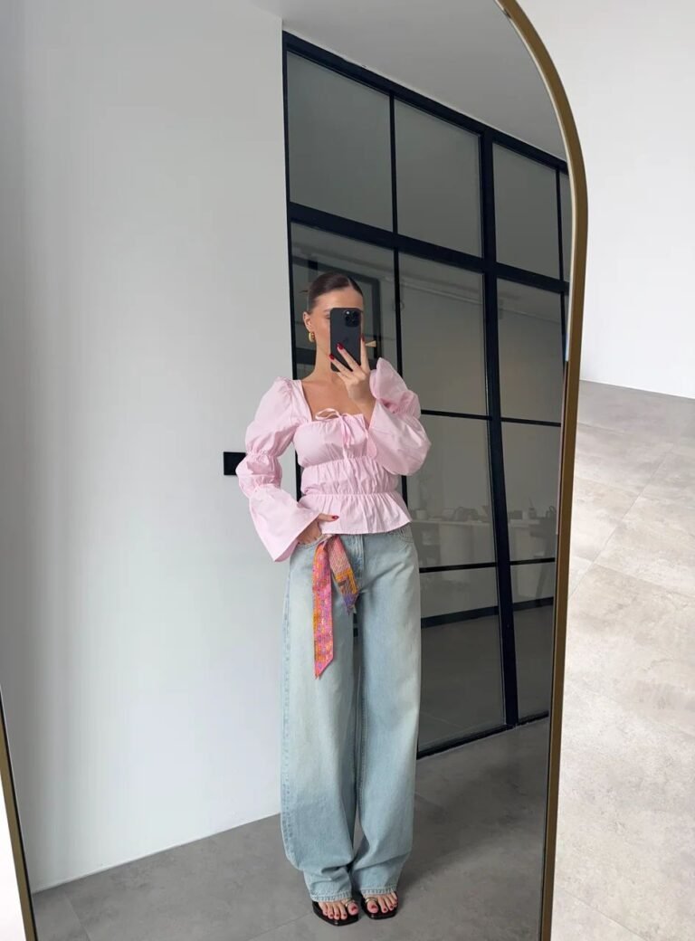 LIGHT BLUE BAGGY JEANS WITH STONE EMBROIDERY ON THE BACK