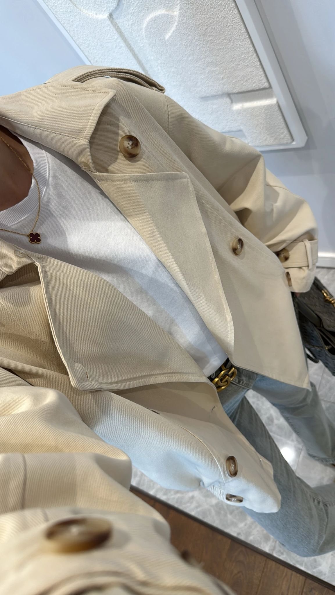 CREAM YAKASI FUR DETAIL TRENCHCOAT - Image 5