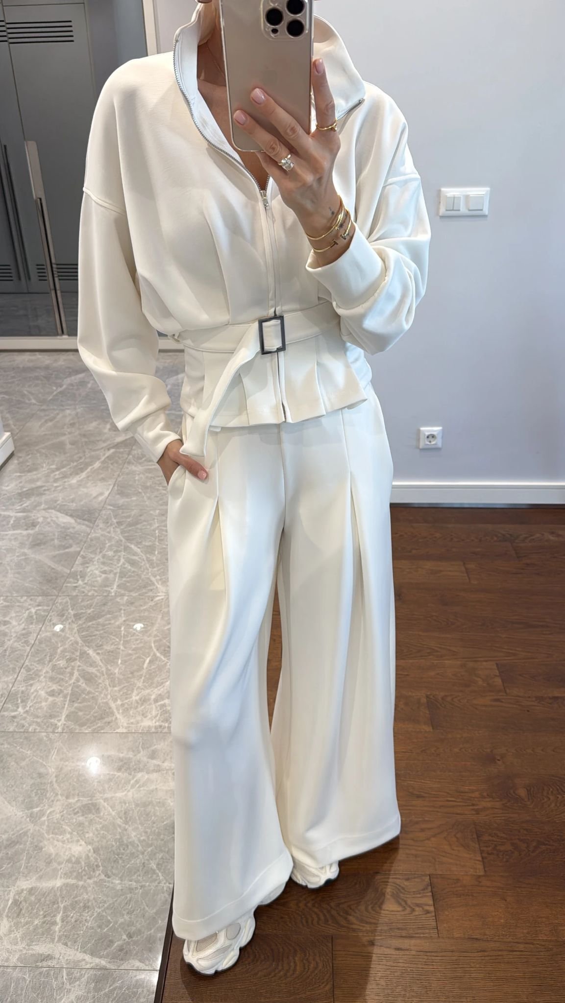 WIDE-LEG TROUSERS WITH BELT DETAIL SUIT - Image 4