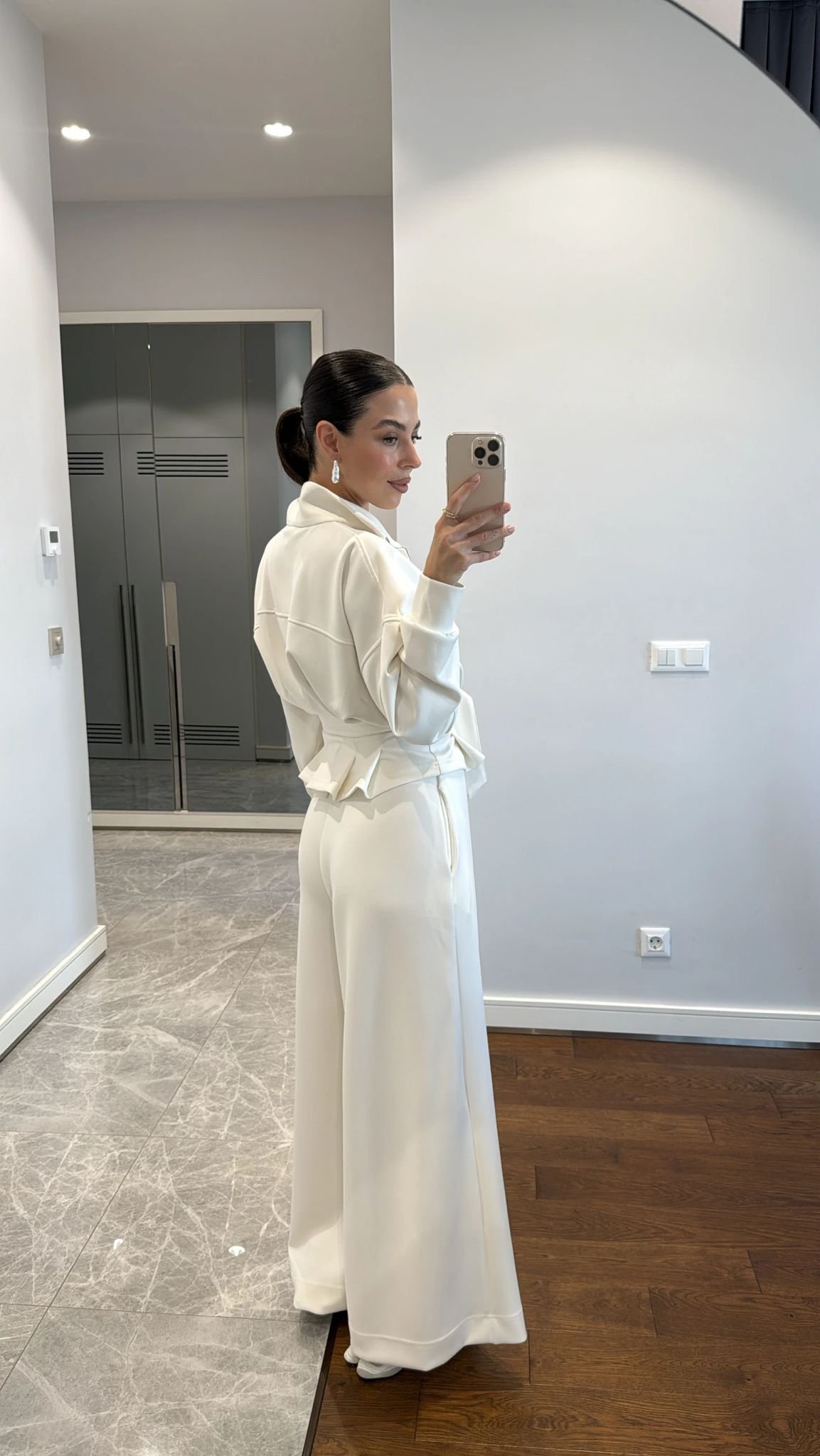 WIDE-LEG TROUSERS WITH BELT DETAIL SUIT - Image 2