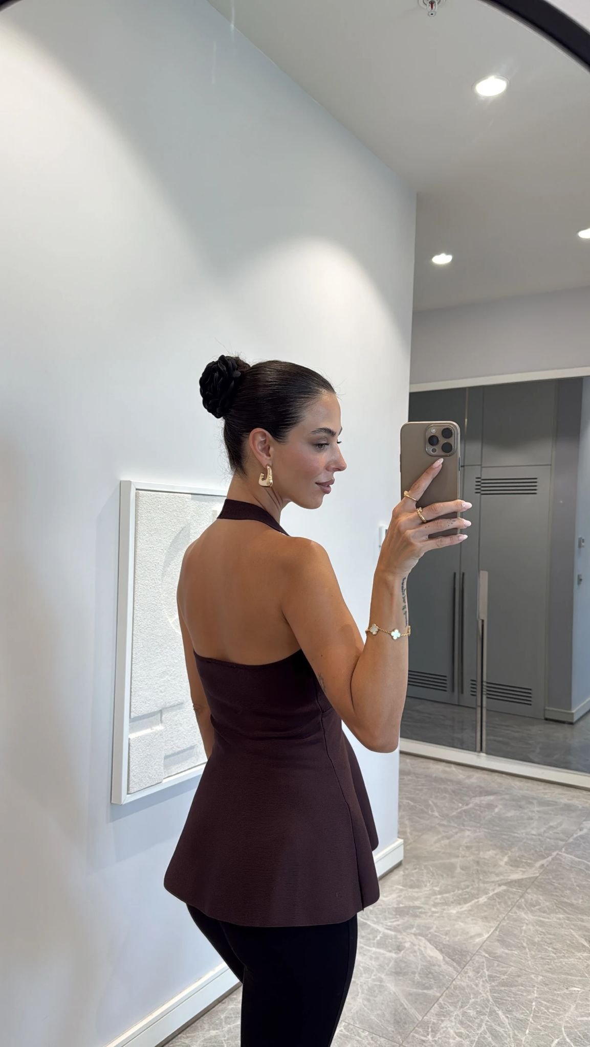 Low-Cut Gold Detailed Blouse - Image 6