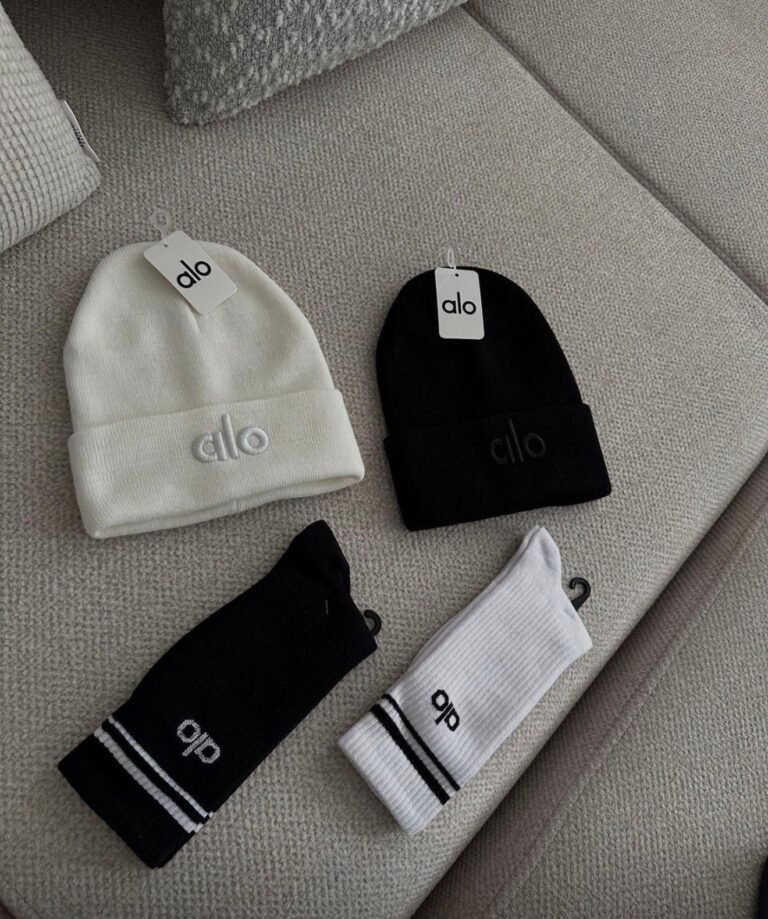 Alo Yoga Unisex Model Bere