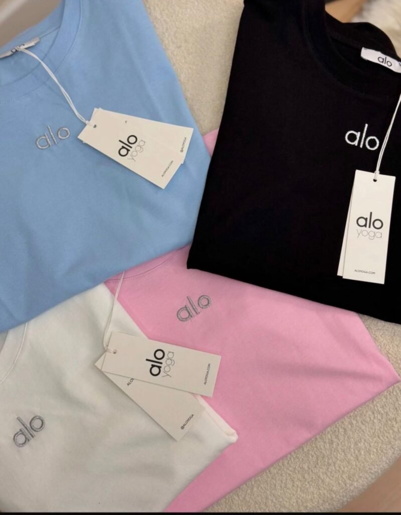 Alo yoga tshirt
