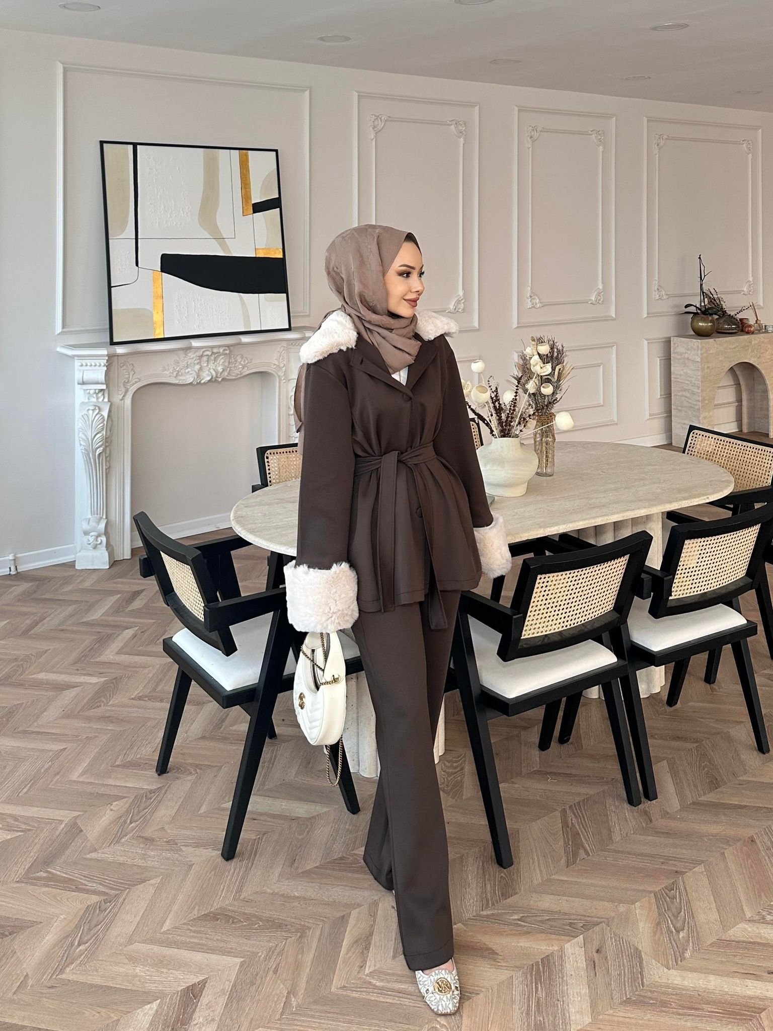 Emara Fur Detailed Scuba Suit - Image 2