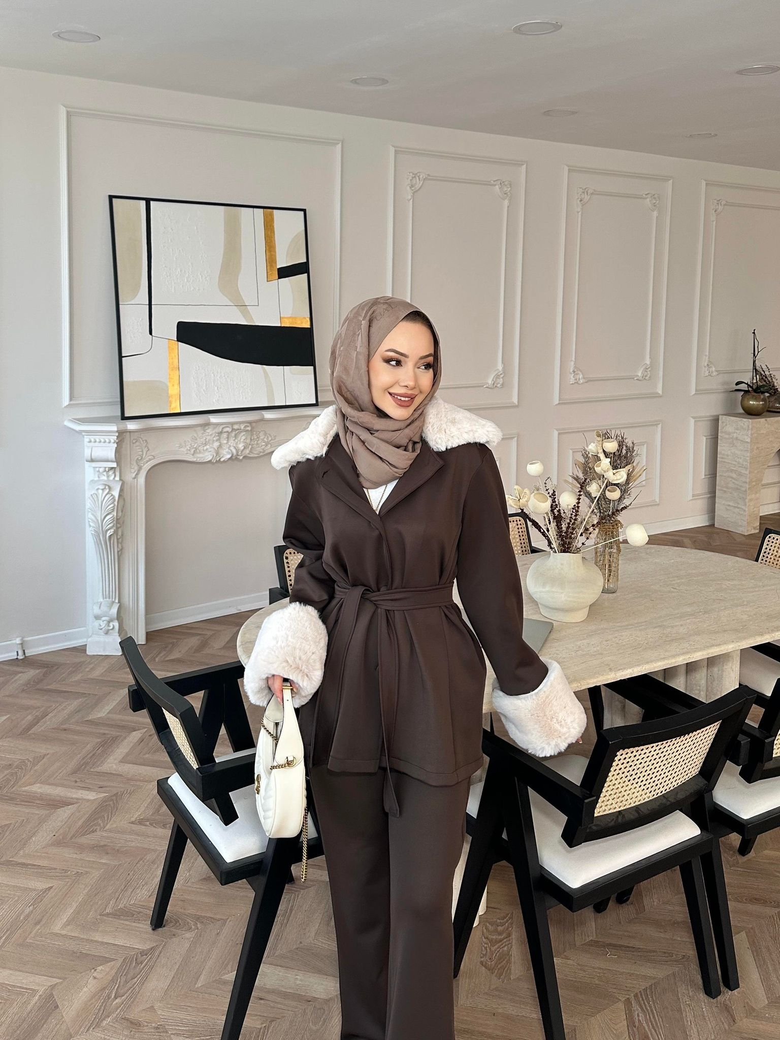 Emara Fur Detailed Scuba Suit - Image 5