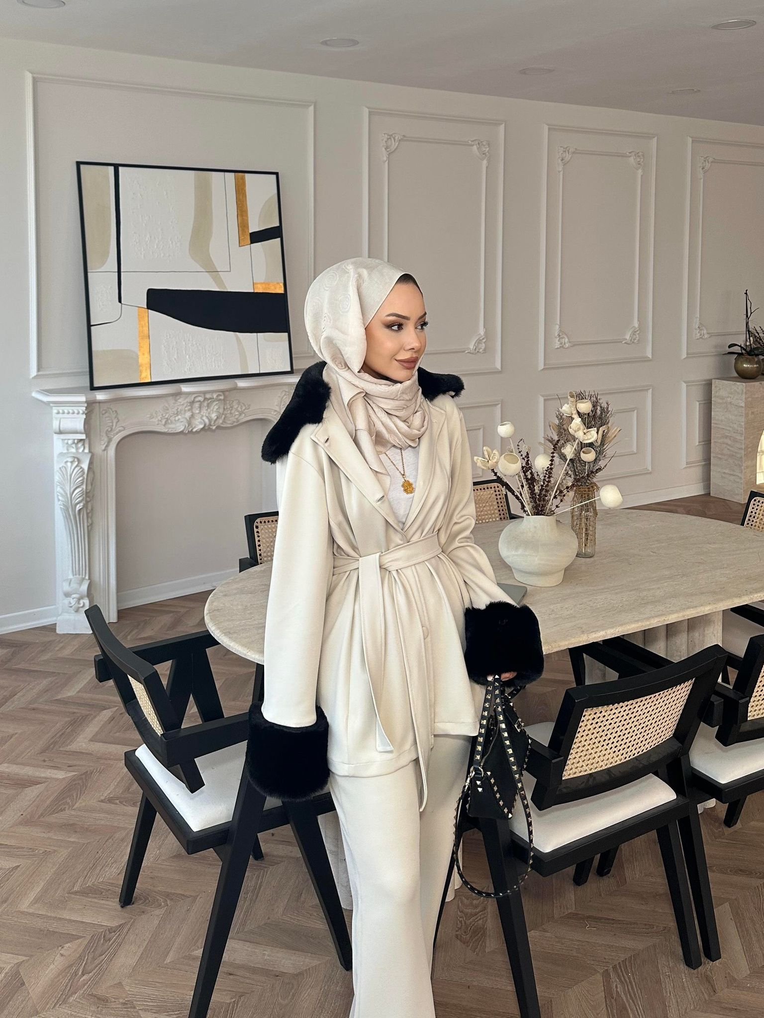 Emara Fur Detailed Scuba Suit - Image 8