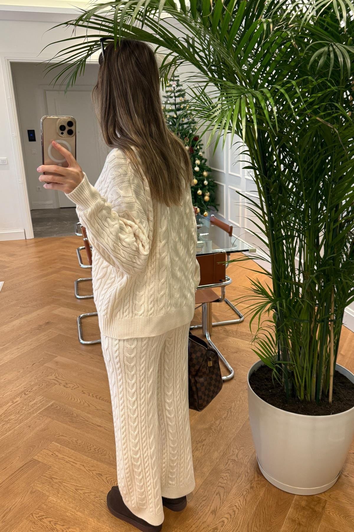 Braided Hairstyle 3-Piece Knit Set, Off white - Image 5