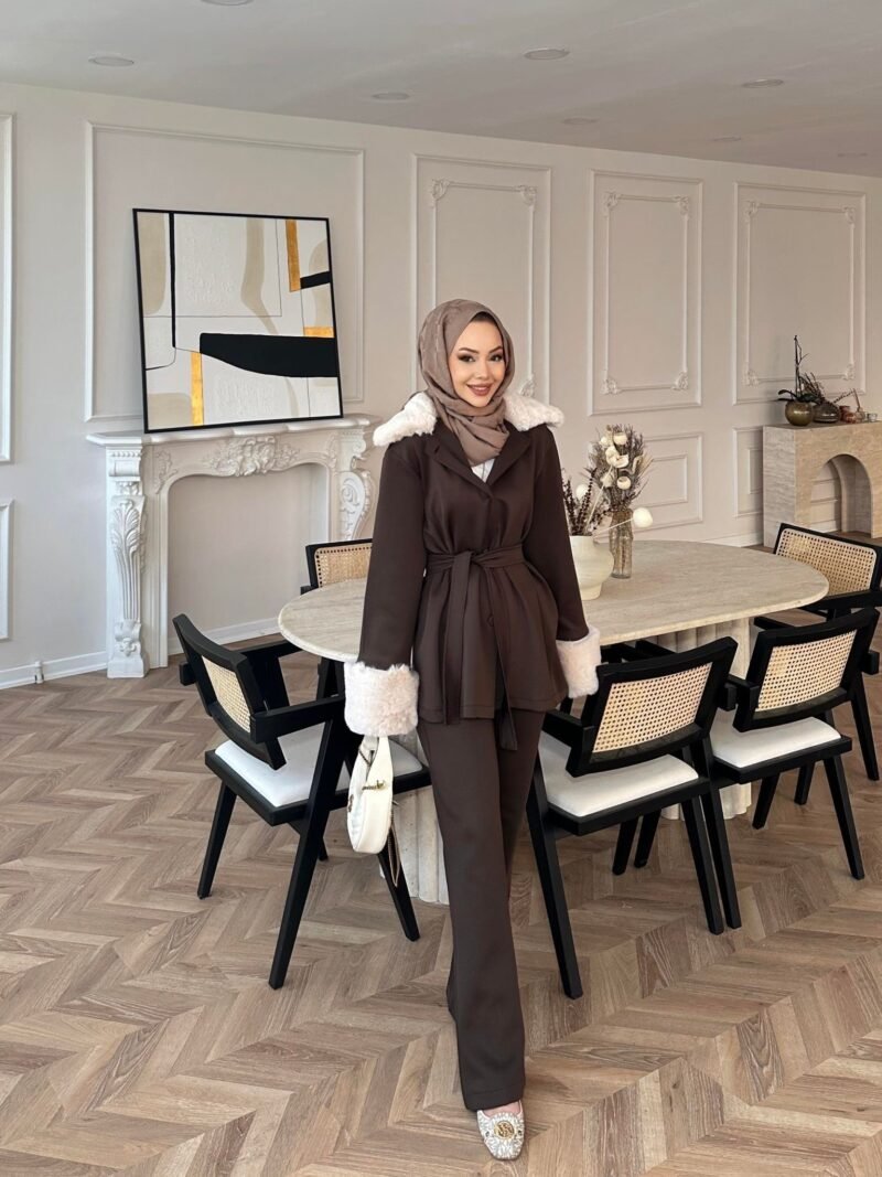 Emara Fur Detailed Scuba Suit