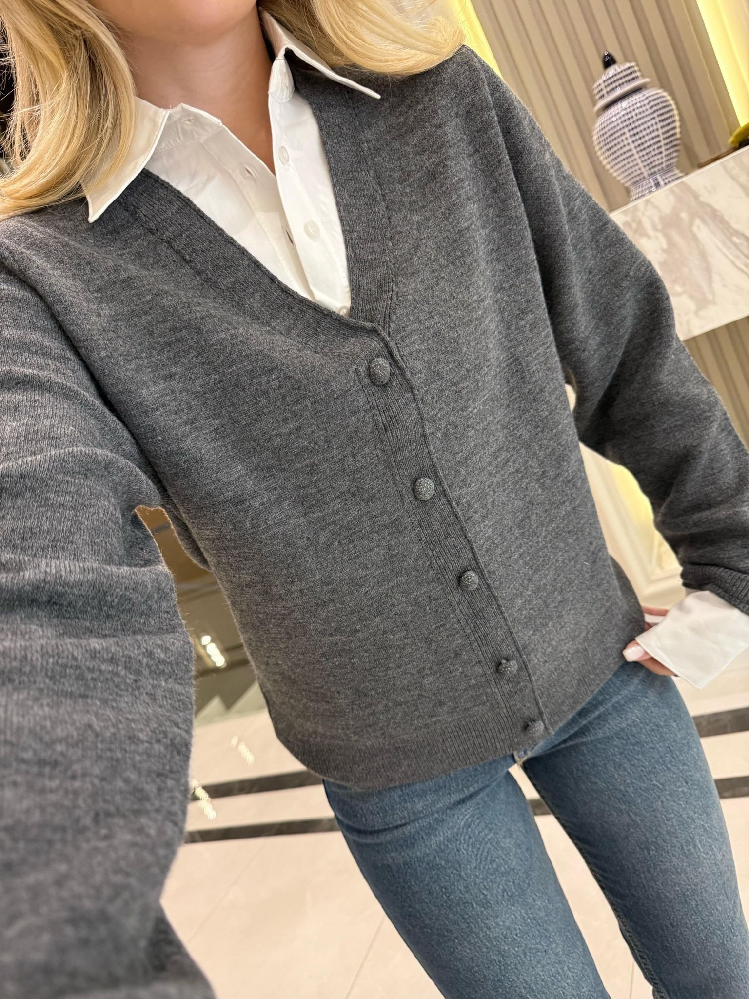 White Shirt Collar Cardigan - Image 4