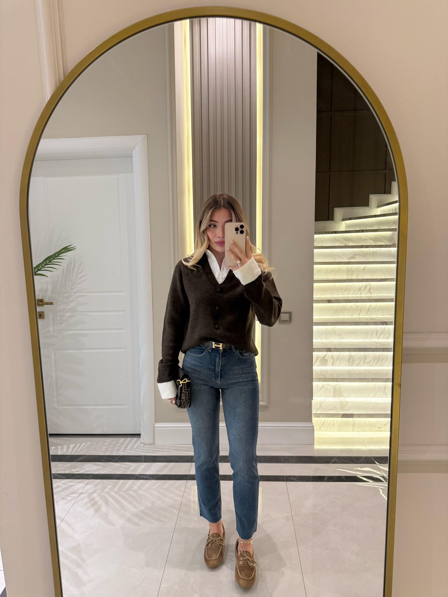 White Shirt Collar Cardigan - Image 9