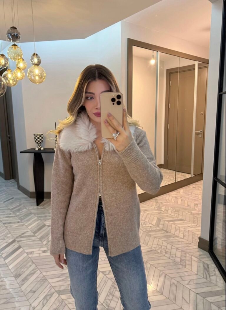 Beige Knitted Cardigan with Fur Collar