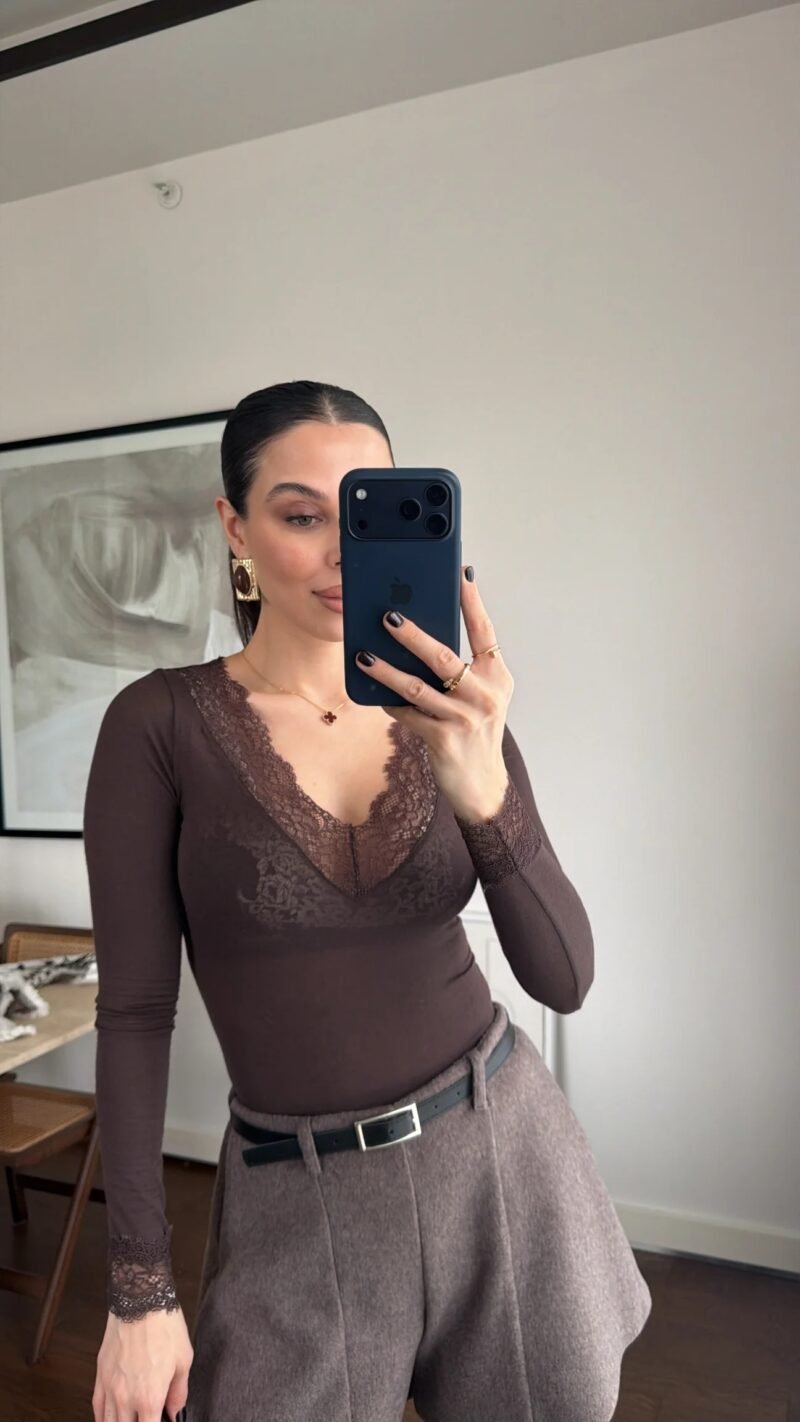 LACE CASHMERE BLOUSE