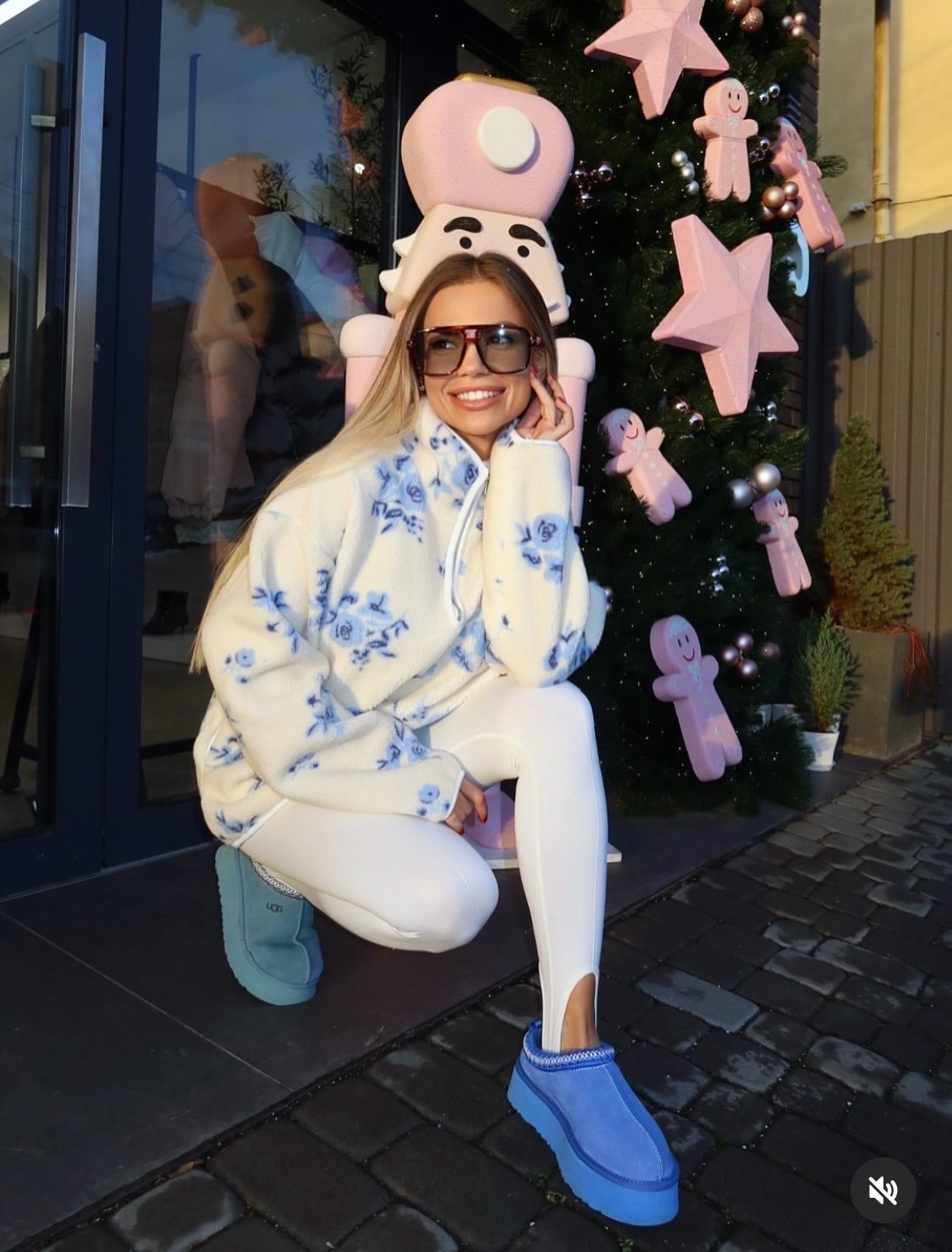 Teddy Floral Design Sweater - Image 3