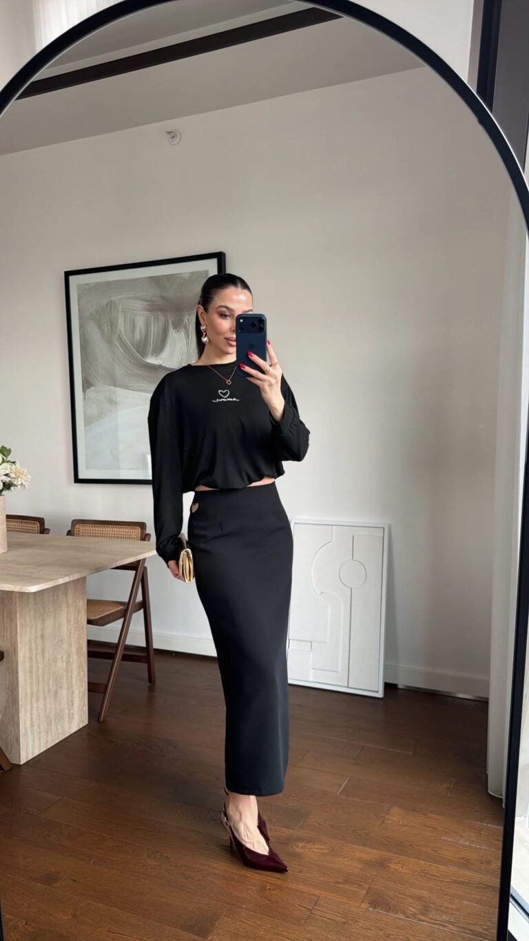 LONG SKIRT WITH HEART DETAIL - BLACK