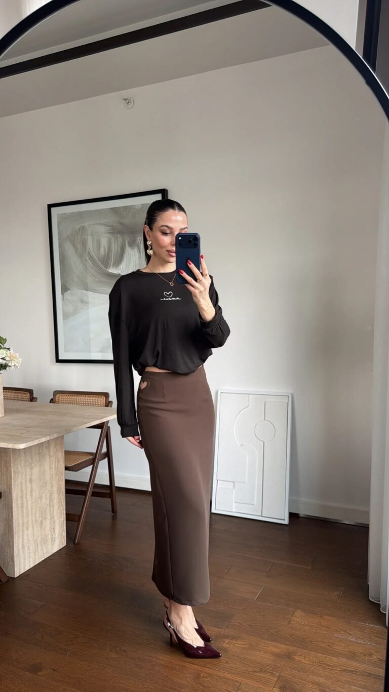 LONG SKIRT WITH HEART DETAIL