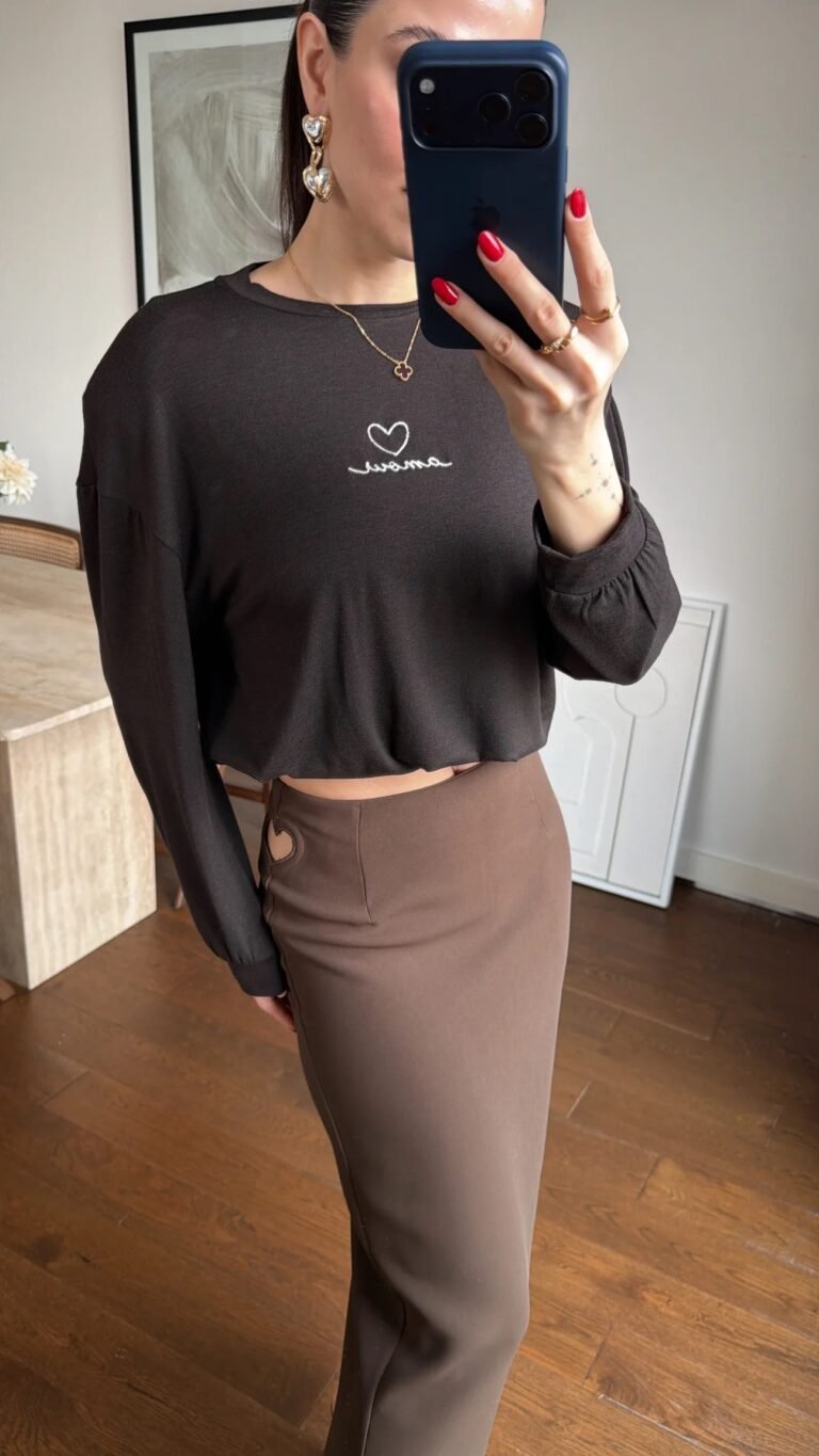 BICYCLE COLLAR EMBROIDERED BLOUSE