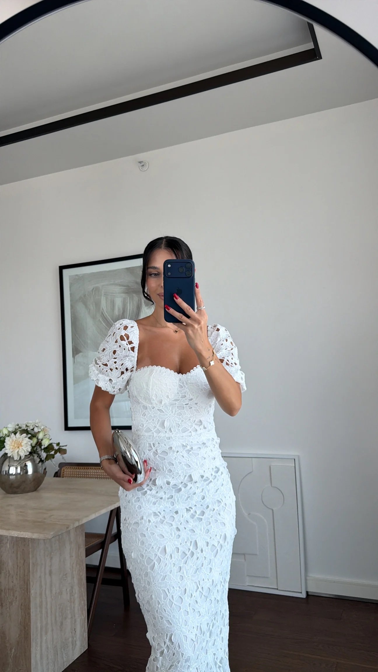 WHITE LOW-CUT LACE DESIGN DRESS - Image 4