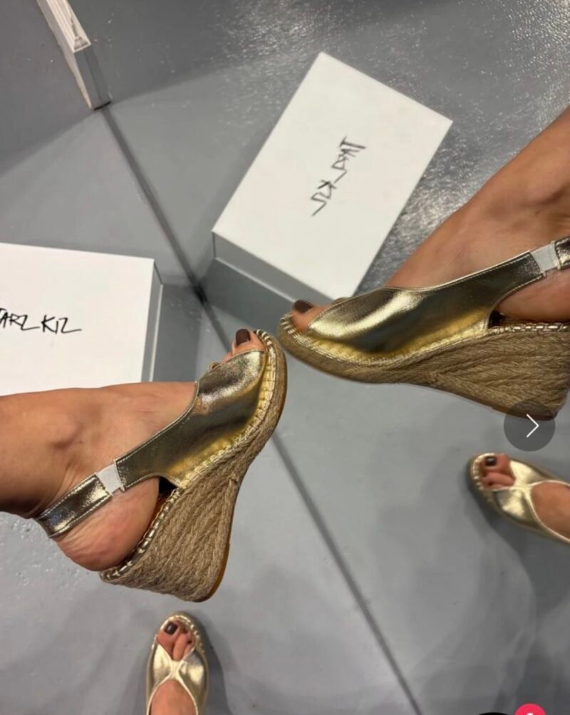 CAPRI GOLD WOMEN  PLATFORM SANDALS