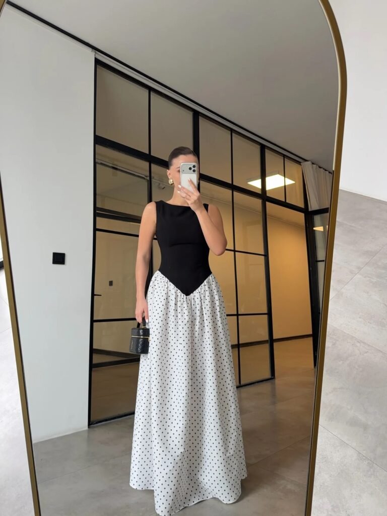 POLKA DOT WAIST-FITTED DRESS