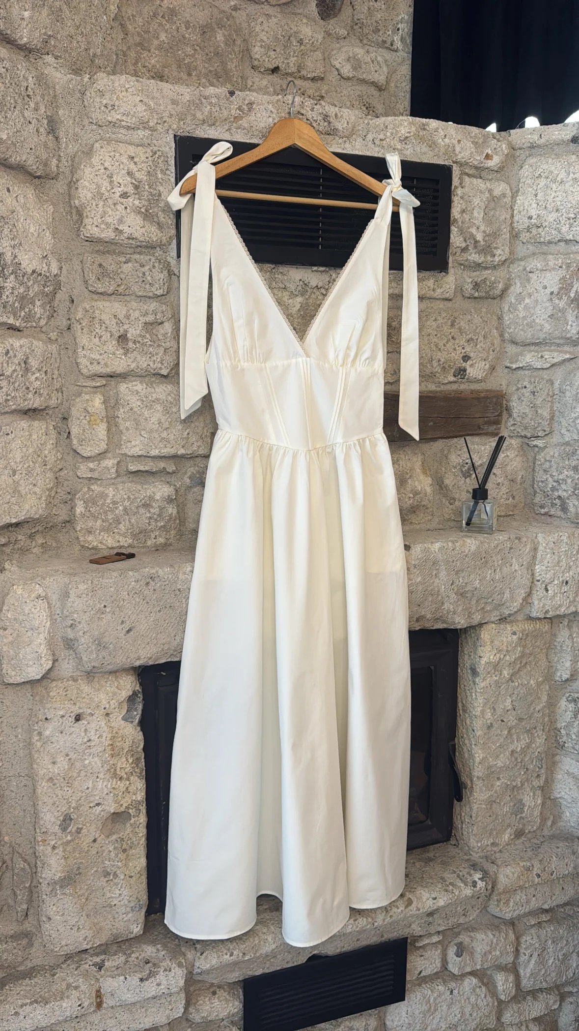 ECRU V-NECK MIDI DRESS WITH TIE-SHOULDER STRAPS - Image 4