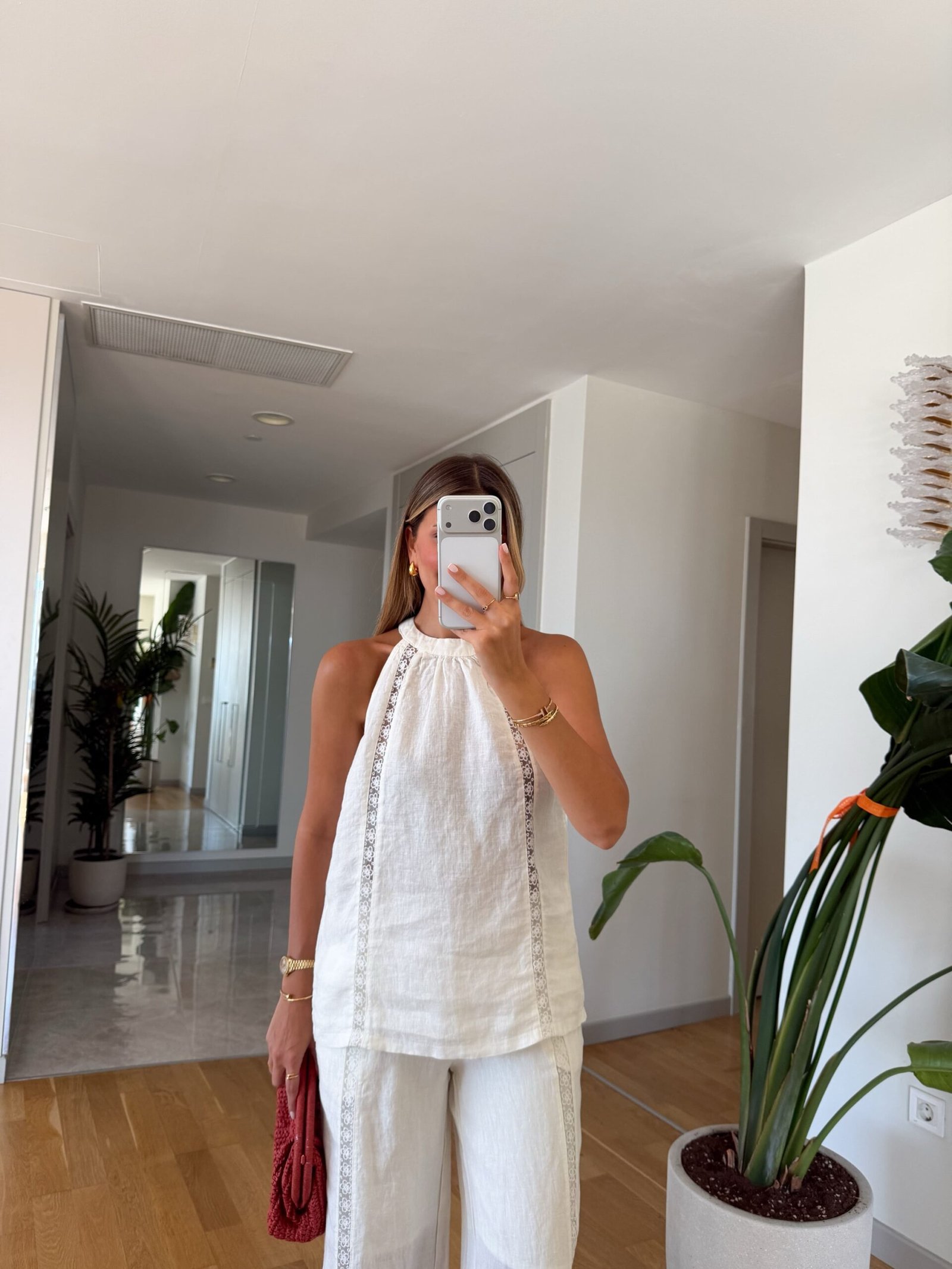 Lace Trimmed Pure Linen Trousers And Bluz - Ecru - Image 3